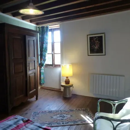 Saint-nicolas-des-biefs, 4 Pieces, 6 Personnes - Fr-1-489-202 Holiday home *